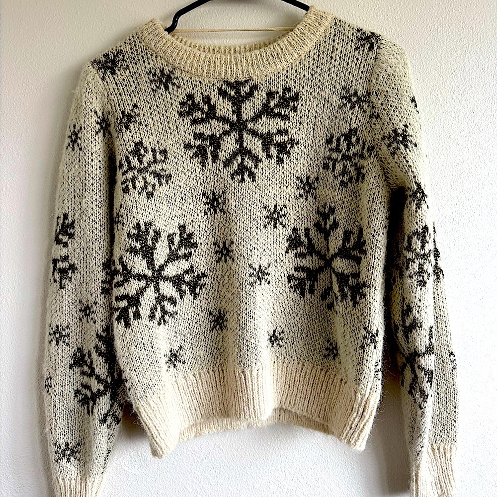 NWT Cozy Cream Snowflake Sweater